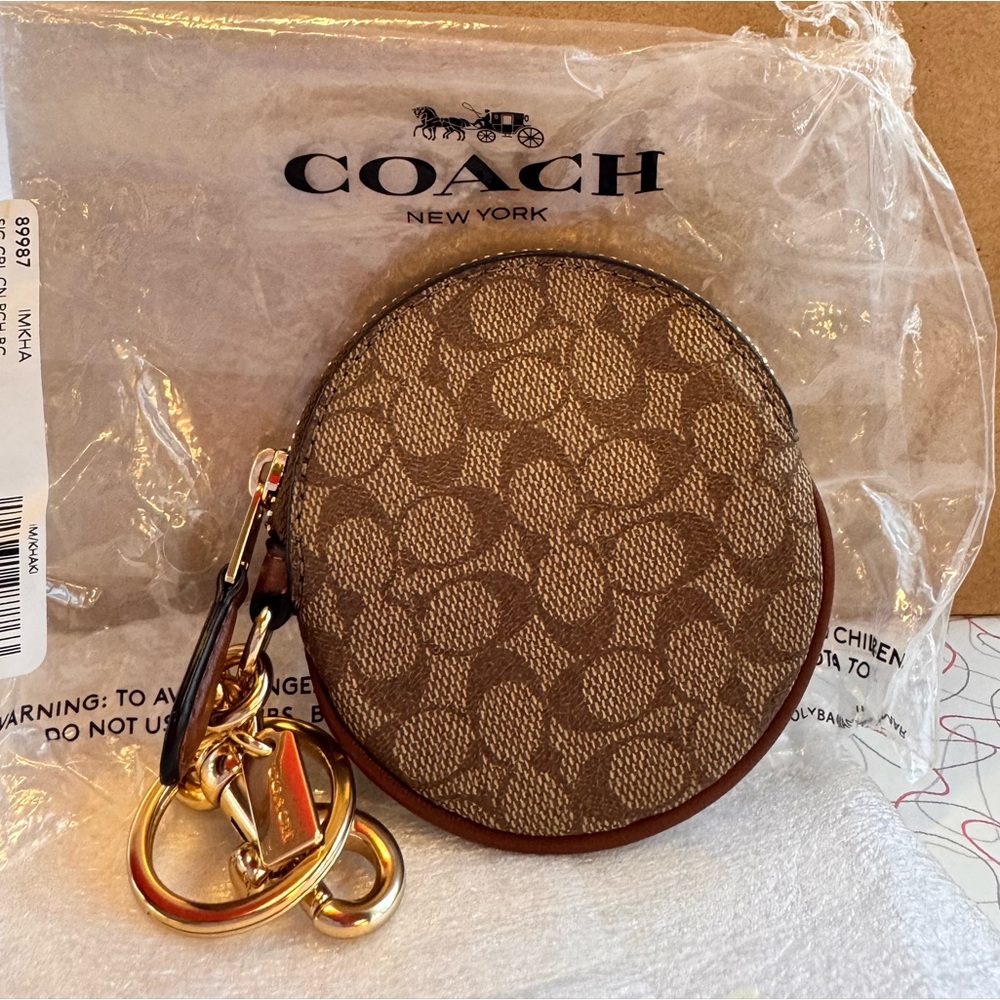 Coach Khaki and Brown Signature Coin Pouch Gold tone keychain NWT retails $128